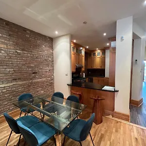 Apartment Spacious Downtown Apartment, 4br-2ba,free Wifi Montreal
