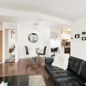 Apartment 2bdrm Luxurious In Heart Of Downtown Vancouver