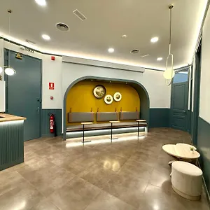 hip-karma-hostel.topbarcelonahotels.com/